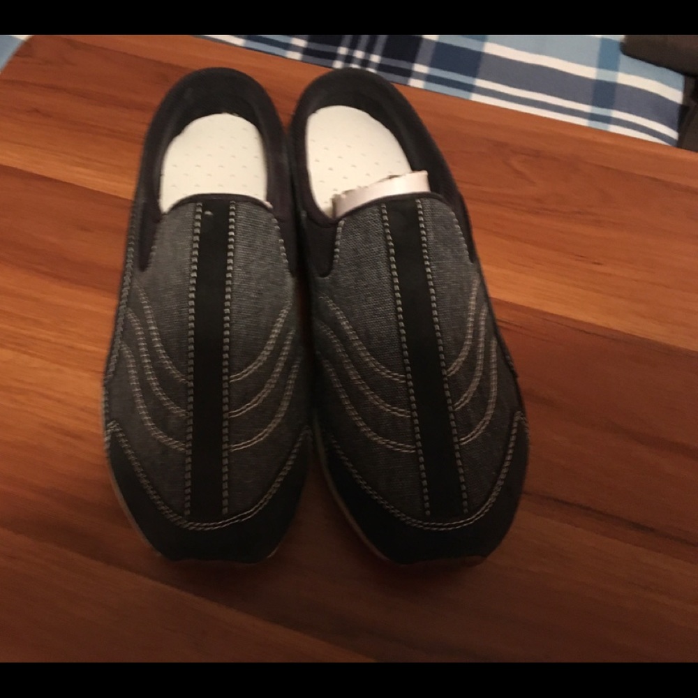Easy Spirit Slip On Mule